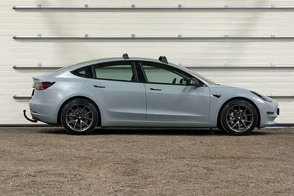 Tesla Model 3 2021 photo 2