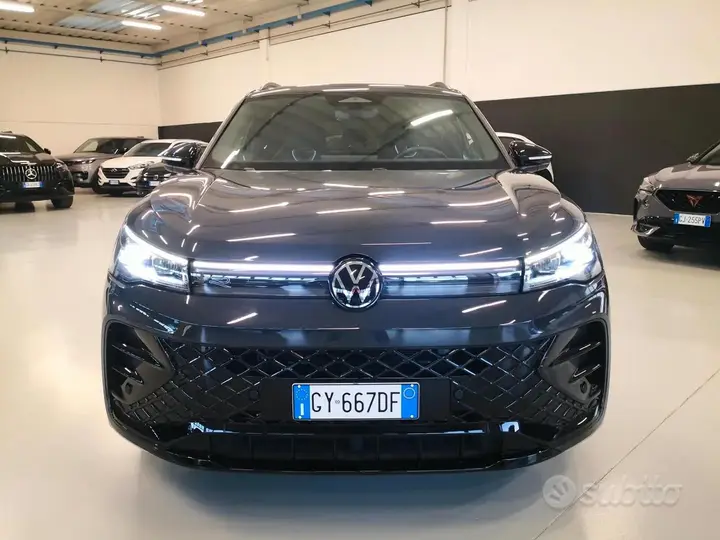 Volkswagen Tiguan 2025 photo 2