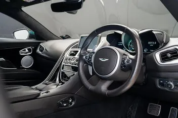 Aston Martin Dbs 2021 photo 4