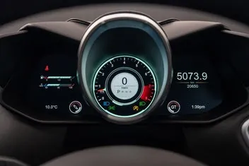 Aston Martin Dbs 2021 photo 5