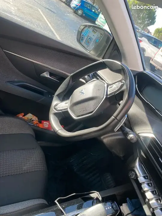 Peugeot 5008 2022 photo 2
