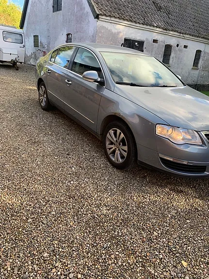 Volkswagen Passat 2010 photo 3