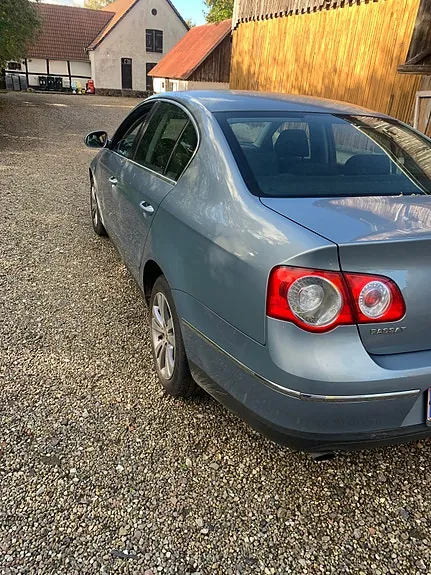Volkswagen Passat 2010 photo 4