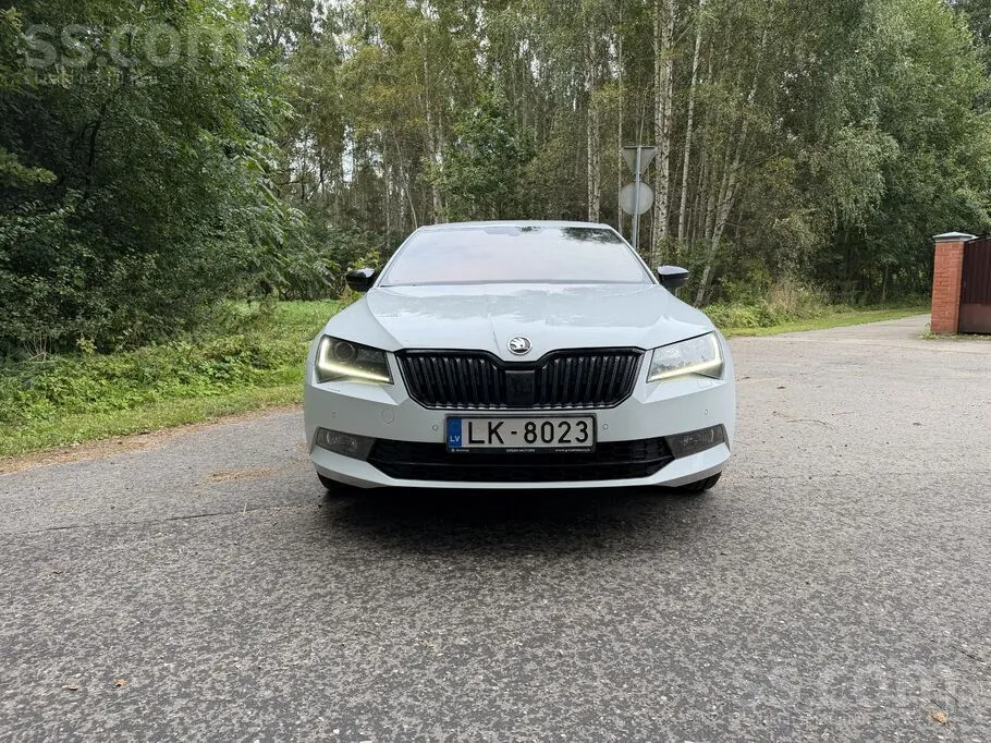 Skoda Superb 2018 photo 4