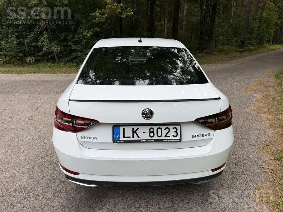 Skoda Superb 2018 photo 5