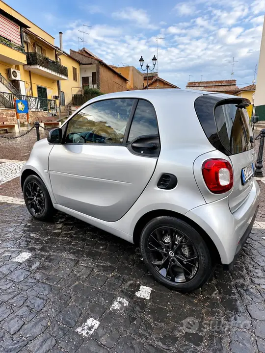 Smart Fortwo 2022 photo 4