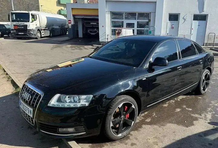 Audi A6 2010 photo 2