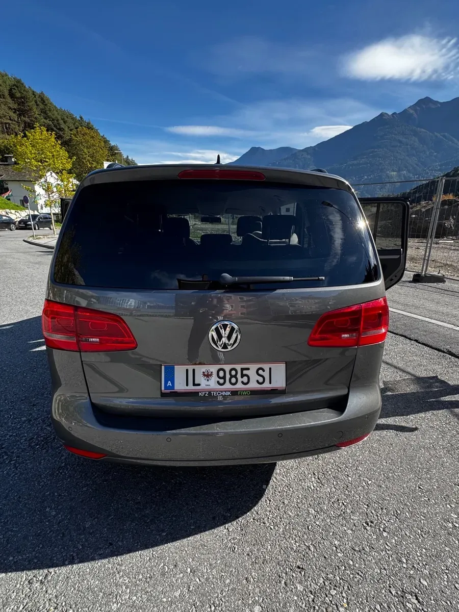 Volkswagen Touran 2014 photo 3