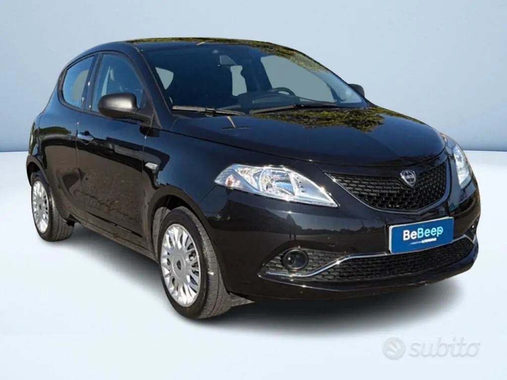 Lancia Ypsilon 2016 photo 2
