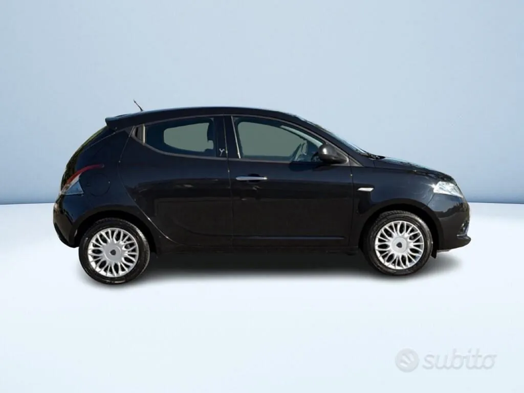 Lancia Ypsilon 2016 photo 3
