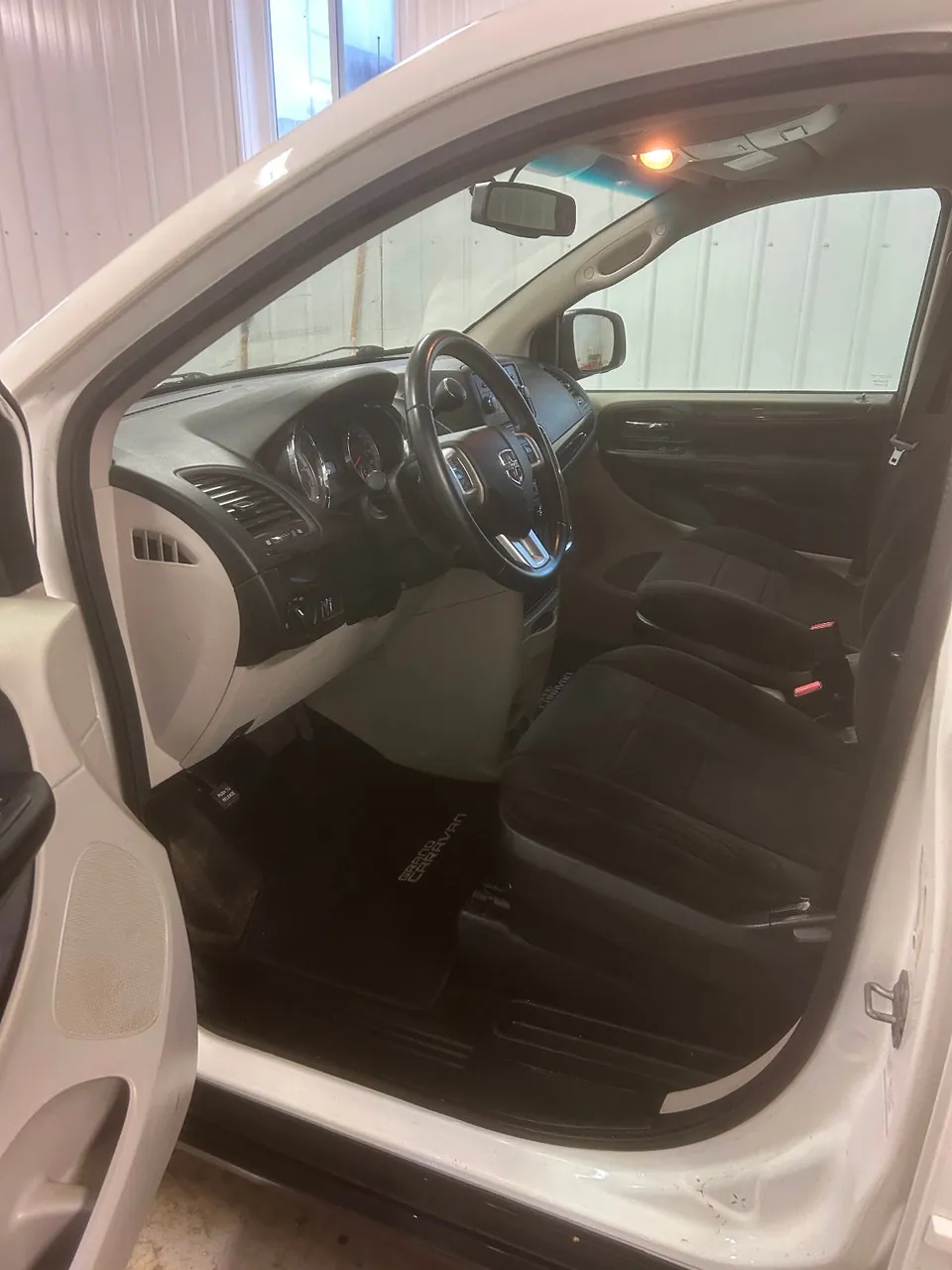 Dodge Grand Caravan 2013 photo 5
