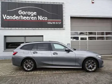 BMW 3 Series 2023 photo 3
