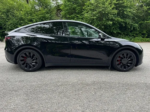 Tesla Model Y 2022 photo 4