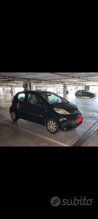 Peugeot 107 2008 photo 2