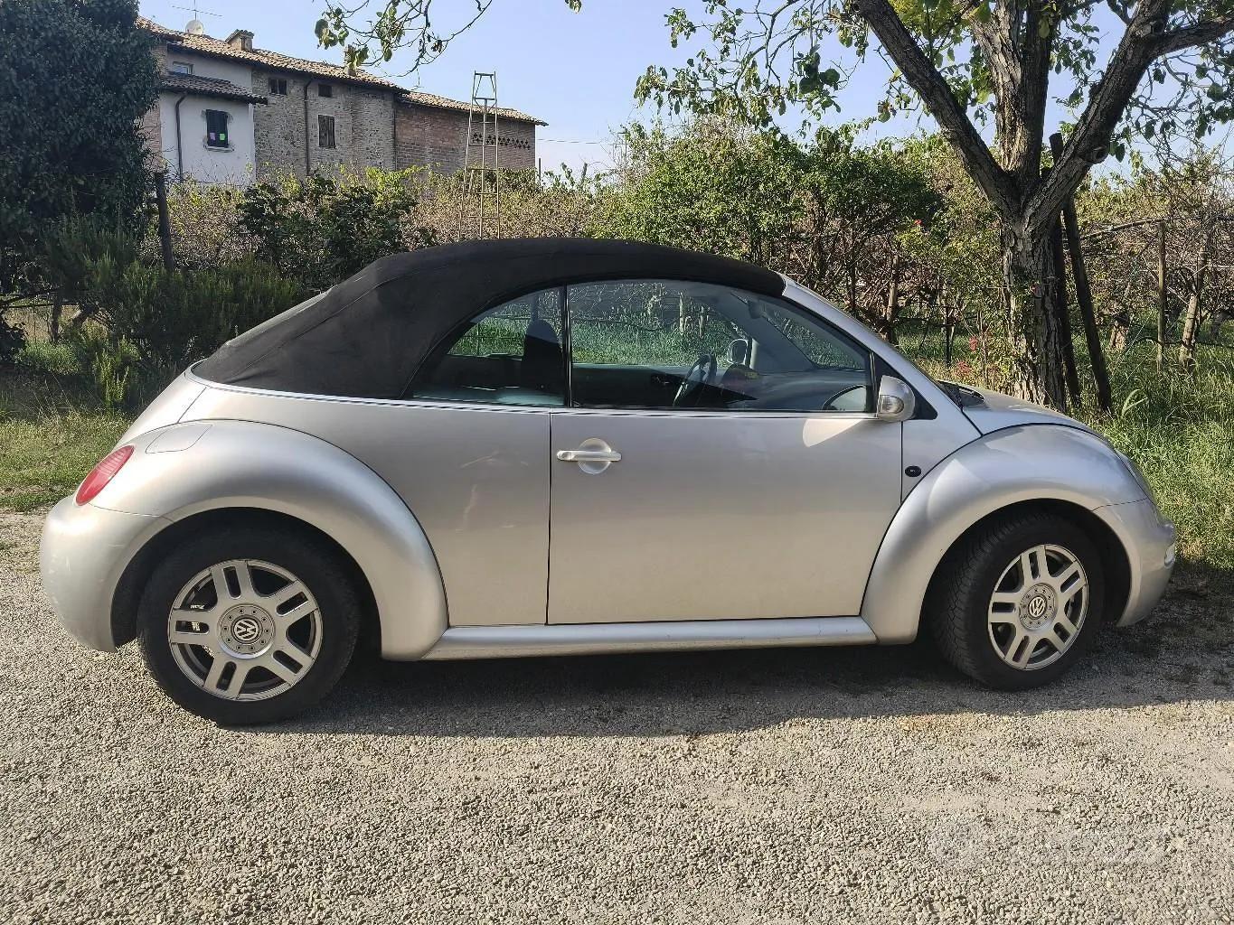 Volkswagen Beetle 2003 photo 2