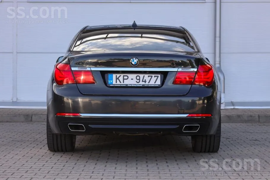 BMW 740 2012 photo 5