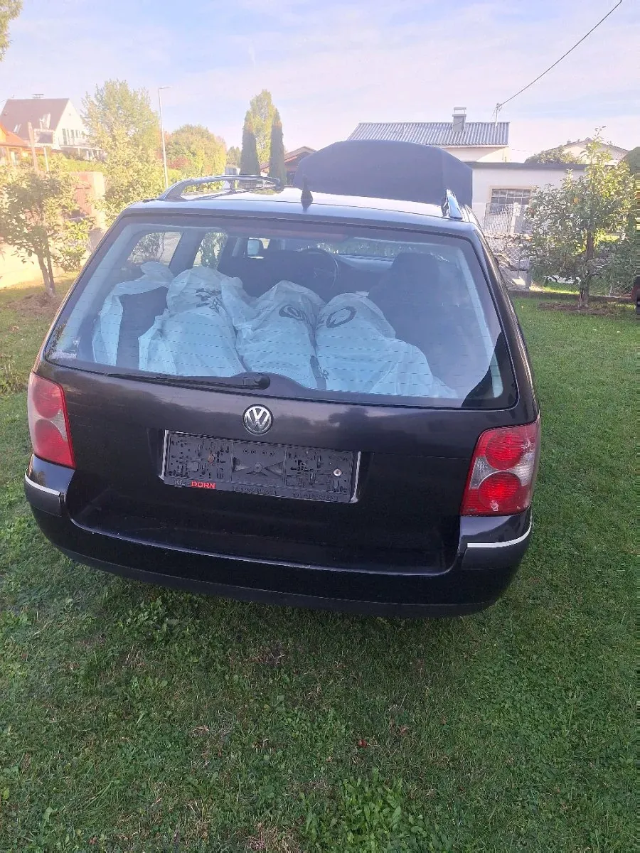Volkswagen Passat 2003 photo 2