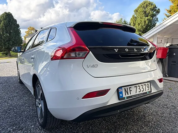 Volvo V40 2015 photo 5
