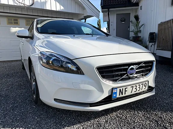 Volvo V40 2015 photo 3