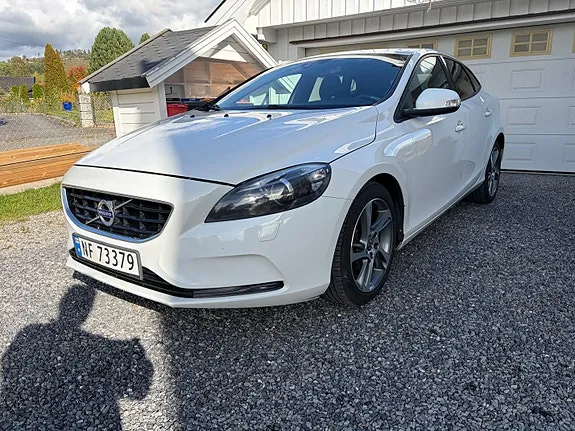 Volvo V40 2015 photo 4