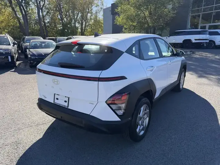 Hyundai Kona 2025 photo 5