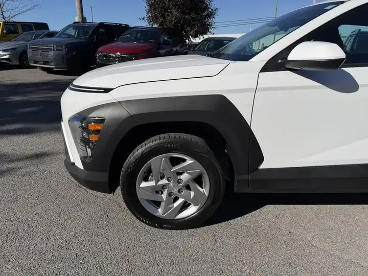 Hyundai Kona 2025 photo 2