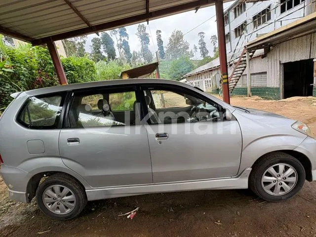 Toyota Avanza 2011 photo 4