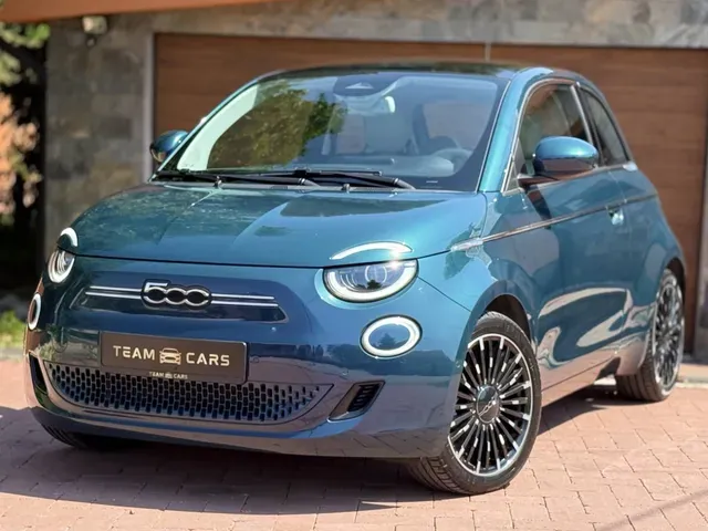 Fiat 500E 2021 photo 2