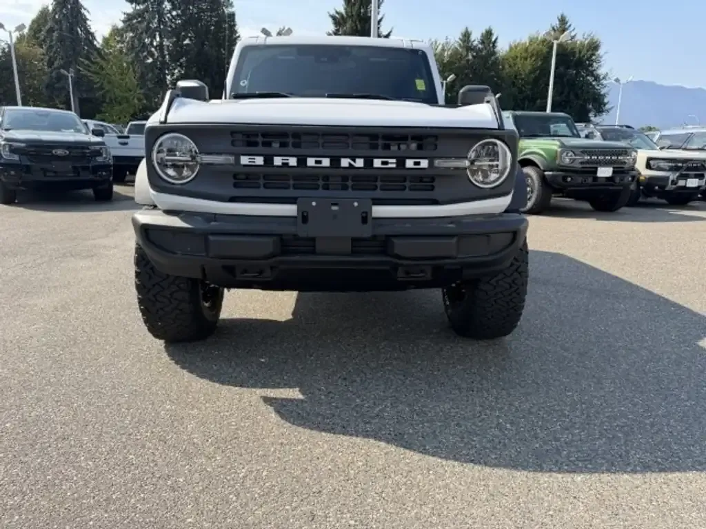 Ford Bronco 2026 photo 2