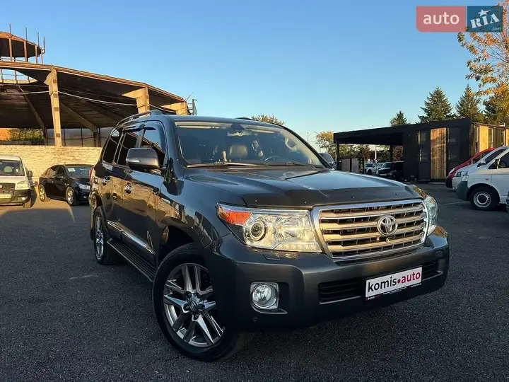 Toyota Land Cruiser 2012 photo 3