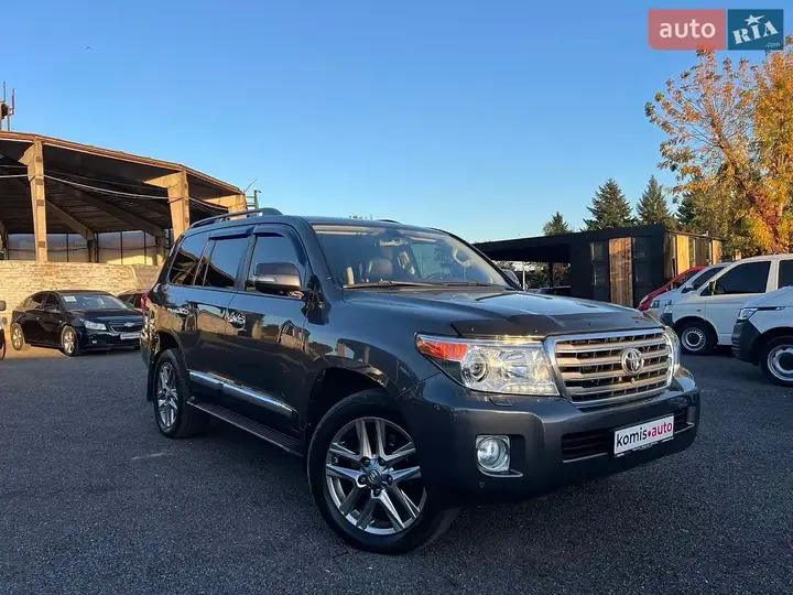 Toyota Land Cruiser 2012 photo 5