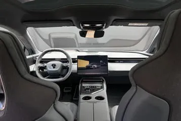 Lotus Emeya 2025 photo 3