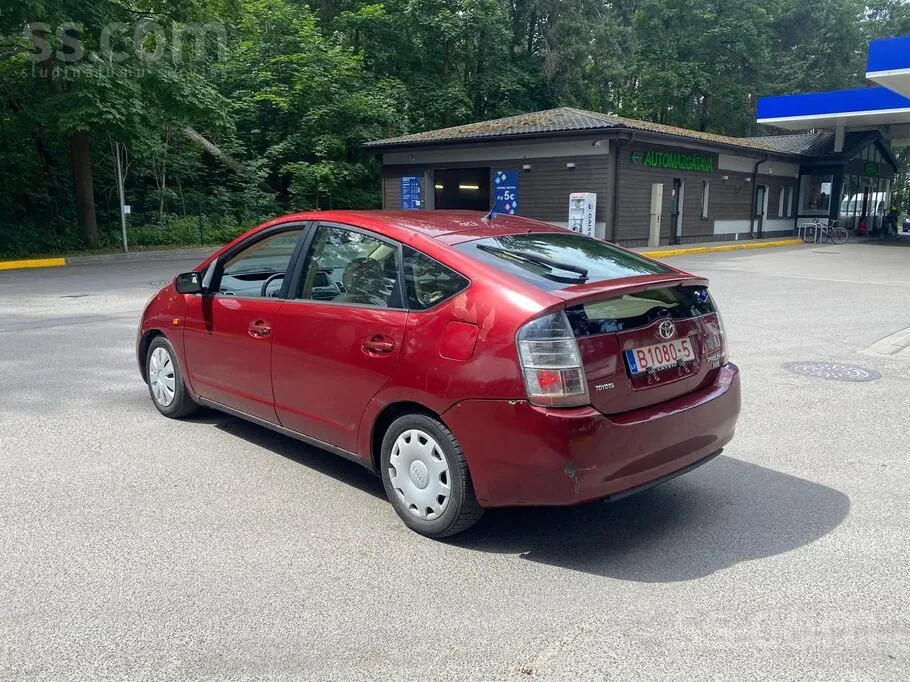 Toyota Prius 2004 photo 3