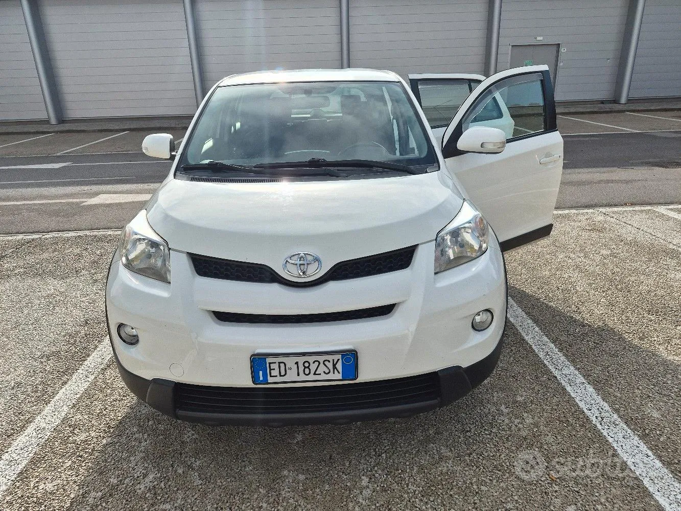 Toyota Urban Cruiser 2010 photo 4