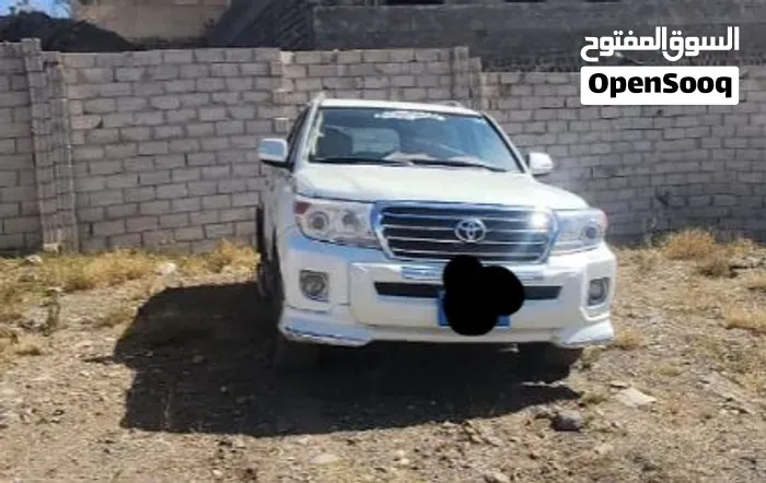 Toyota Land Cruiser 2011 photo 2
