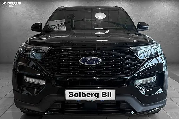 Ford Explorer 2022 photo 2