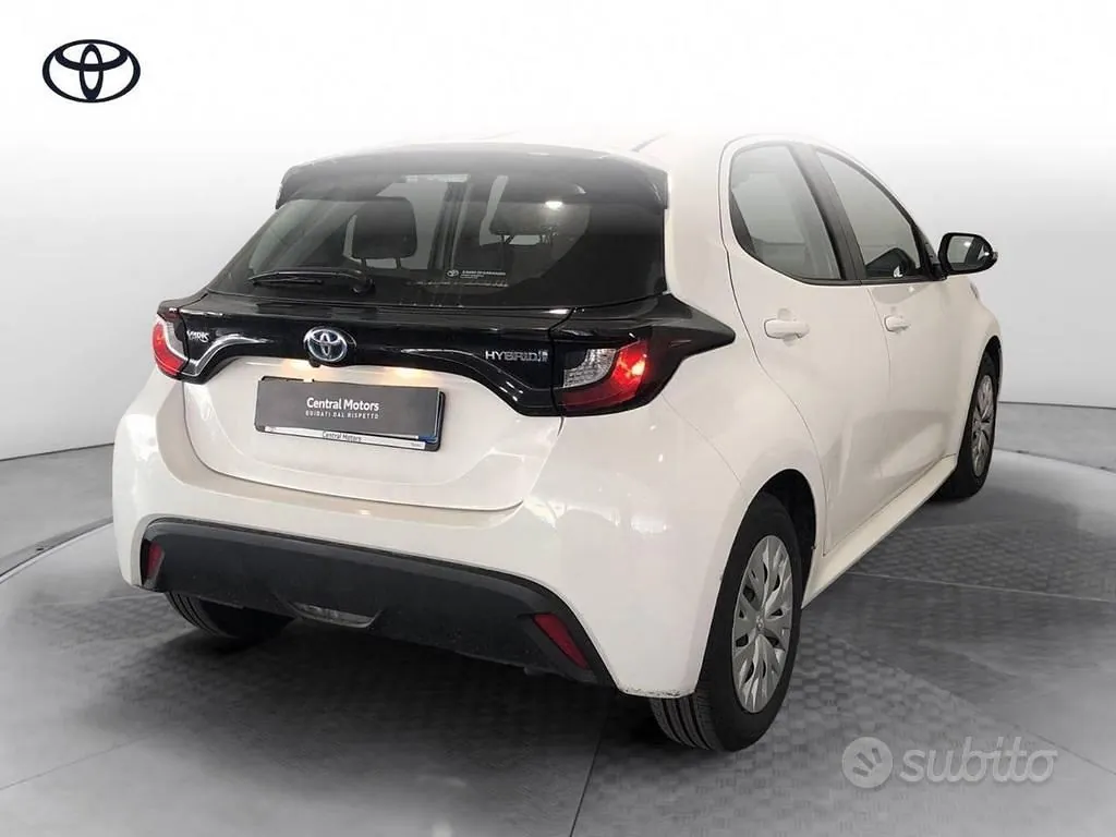 Toyota Yaris 2021 photo 4