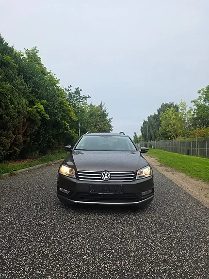 Volkswagen Passat 2014 photo 2