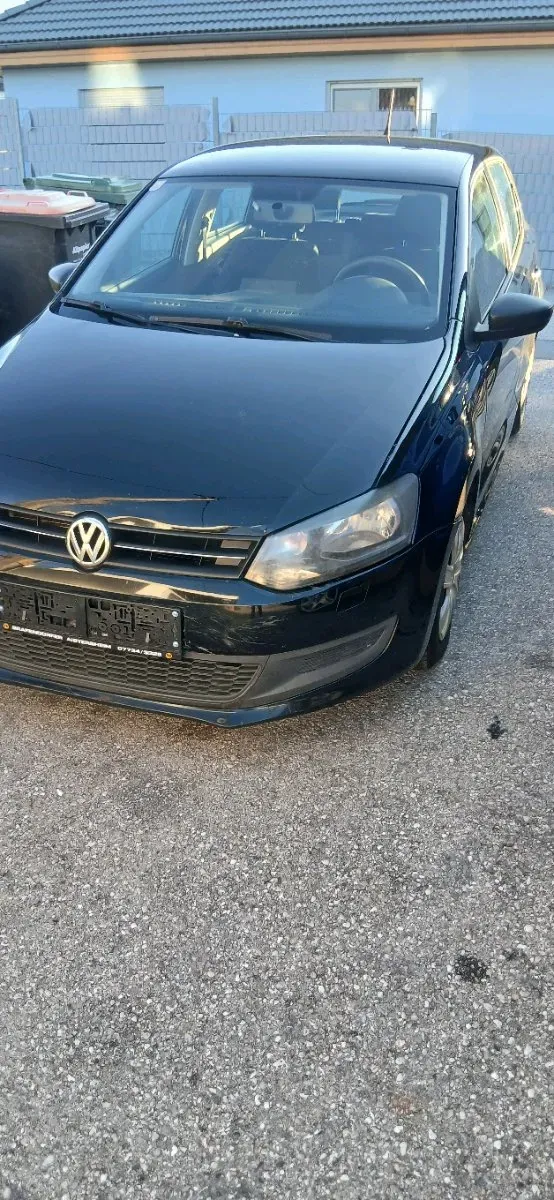 Volkswagen Polo 2012 photo 2