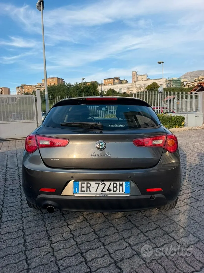 Alfa Romeo Giulietta 2013 photo 3