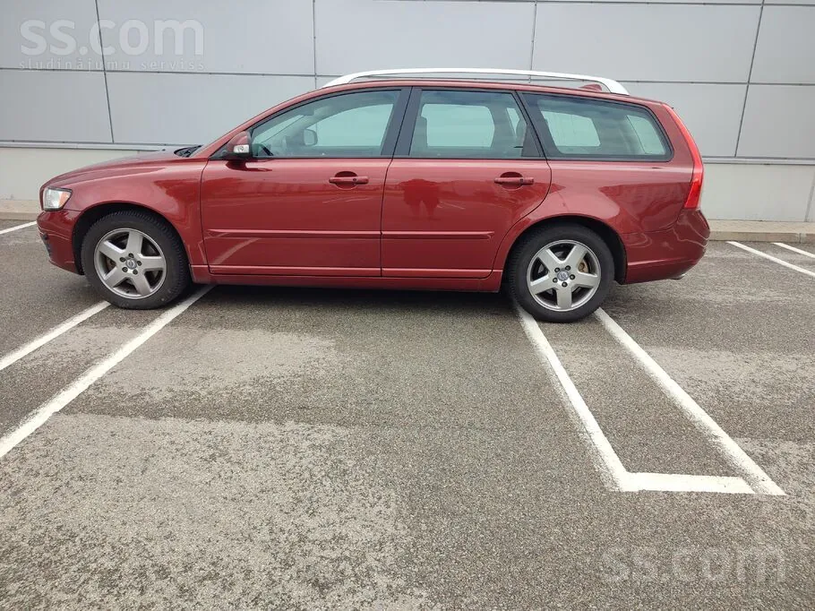 Volvo V50 2011 photo 4