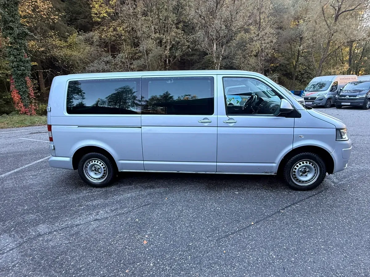 Volkswagen Caravelle 2013 photo 2