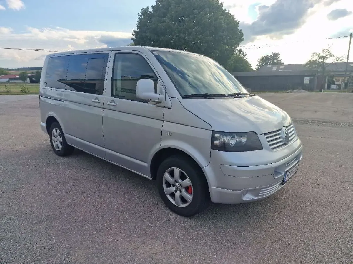 Volkswagen Caravelle 2003 photo 3