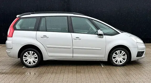 Citroen Grand C4 Picasso 2011 photo 2