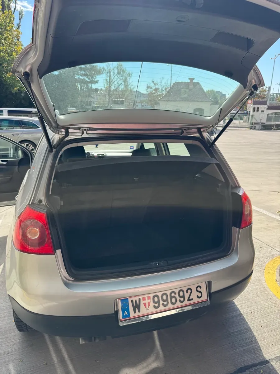 Volkswagen Golf 2006 photo 2