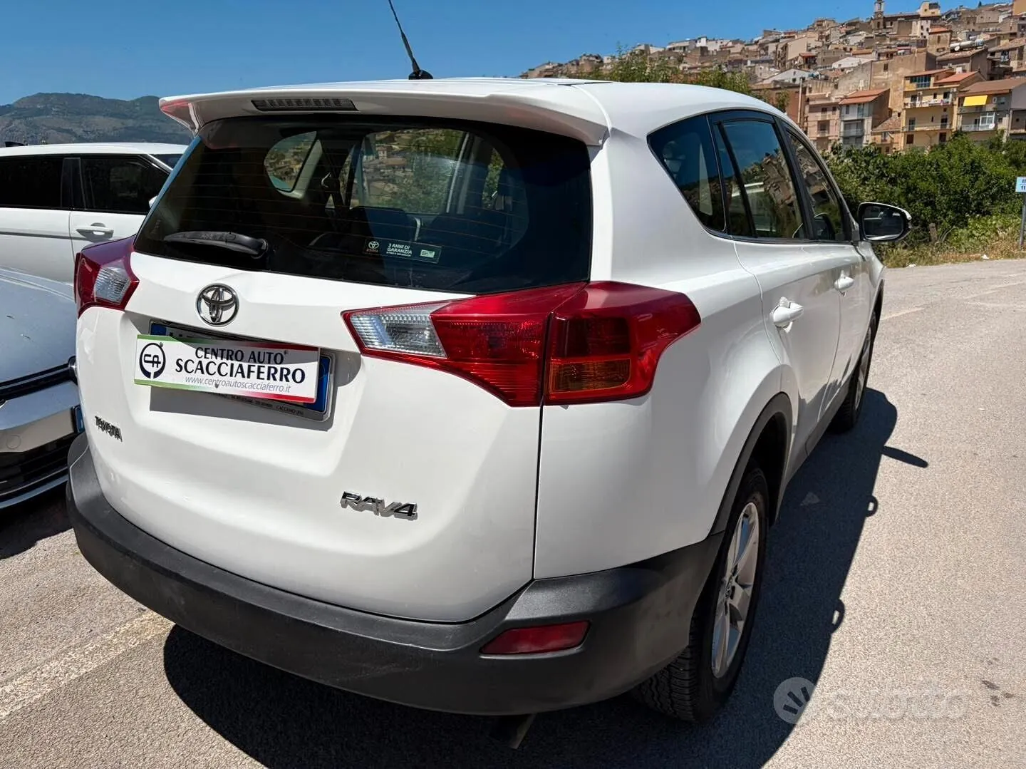 Toyota Rav4 2015 photo 3