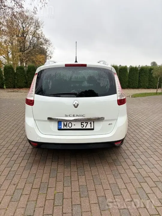 Renault Grand Scenic 2015 photo 4