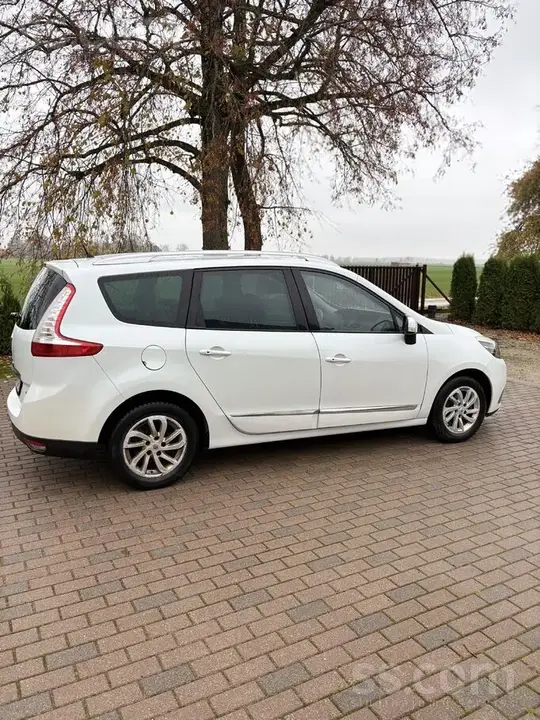 Renault Grand Scenic 2015 photo 5