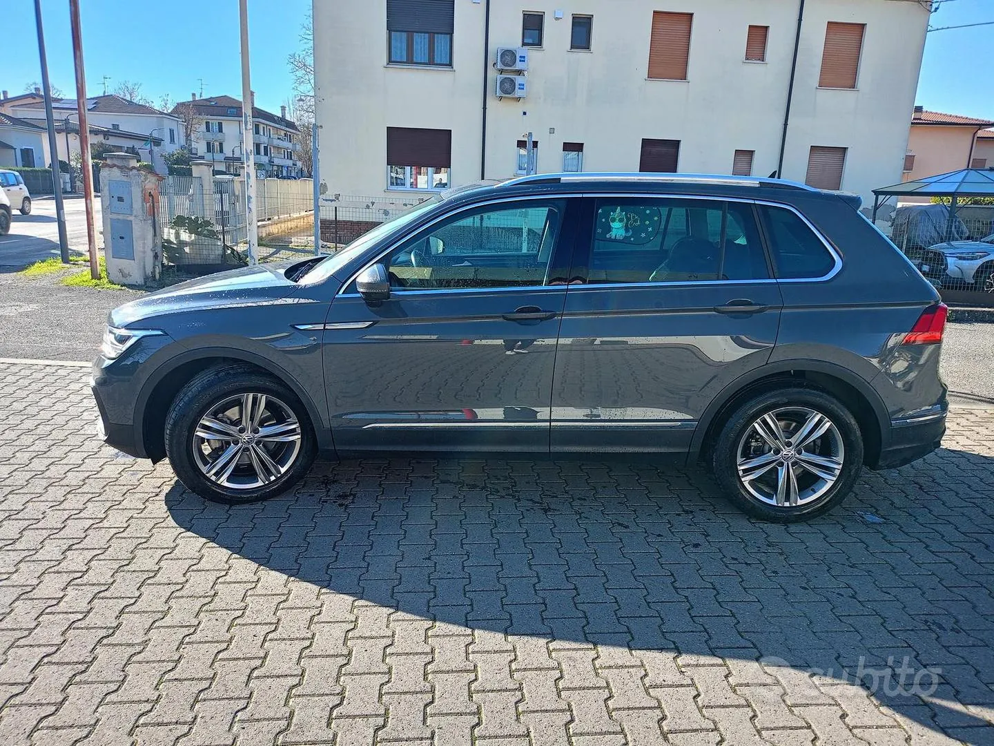 Volkswagen Tiguan 2021 photo 2