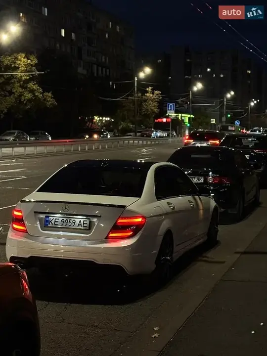 Mercedes-Benz C-Class 2012 photo 3